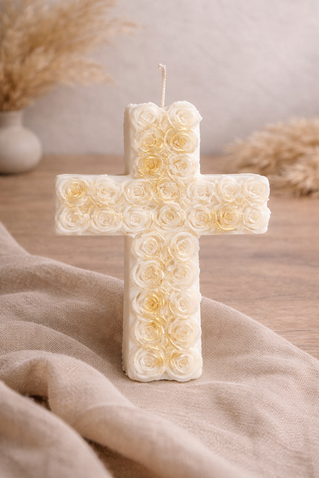 Χειροποίητο Κερί Σταυρός με Ανάγλυφα Τριαντάφυλλα & Χρυσές Πινελιές